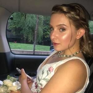 Meet your Posher, Ella